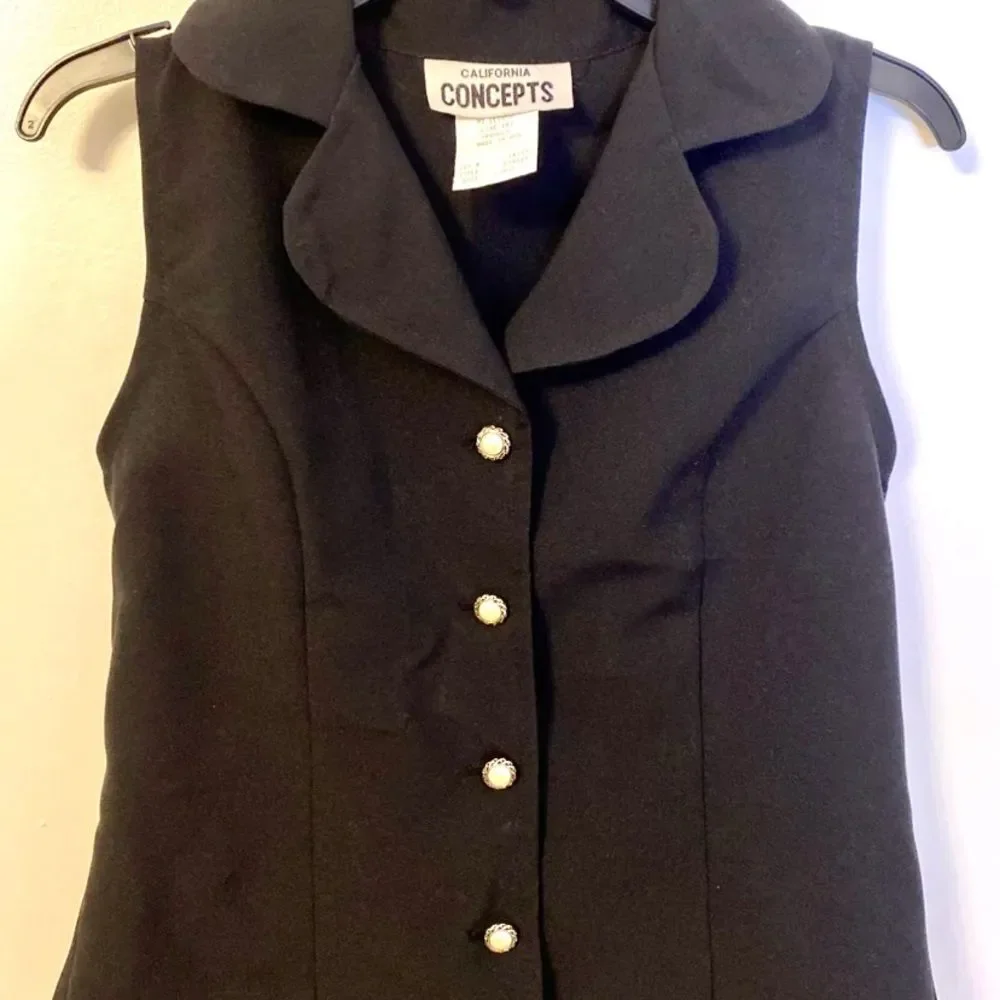 Vintage 1990s Scalloped‎ Edge Pearl Button Vest